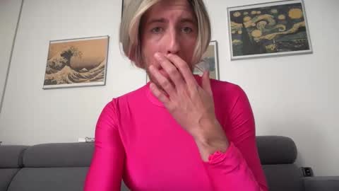 TaleOfLaura online show from October 2025 06:47:01 AM