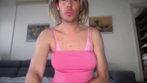 TaleOfLaura online show from February 2026 04:28:02 PM