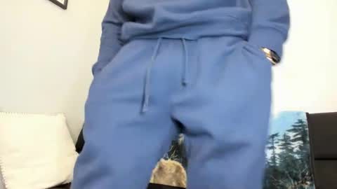 mromg007 online show from February 2025 06:59:01 PM