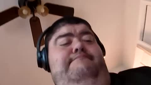 Snapshot of mrorange50187 chatting on October 2025 01:32:01 PM mrorange50187 online show from October 2025 01:32:01 PM