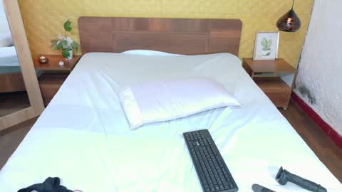 mrs_buttocks online show from January 2025 05:26:01 PM