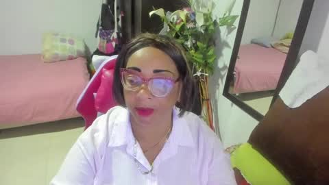 mrs_mommy online show from January 2025 06:52:01 PM