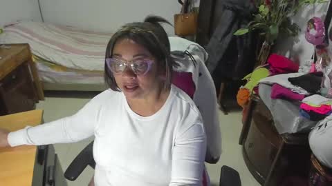 mrs_mommy online show from March 2025 09:40:02 PM