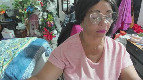 mrs_mommy online show from December 2025 07:54:02 PM
