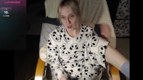 Snapshot of mrsluck chatting on January 2025 01:59:02 AM Sasha online show from January 2025 01:59:02 AM