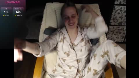 Snapshot of mrsluck chatting on January 2025 01:28:01 AM Sasha online show from January 2025 01:28:01 AM