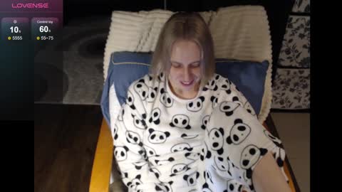 Snapshot of mrsluck chatting on January 2025 03:06:02 AM Sasha online show from January 2025 03:06:02 AM