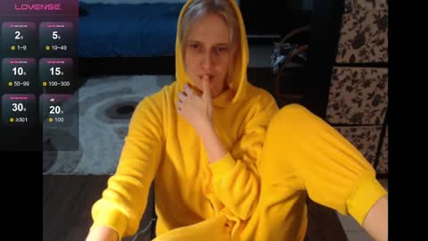 Snapshot of mrsluck chatting on January 2025 06:27:01 PM Sasha online show from January 2025 06:27:01 PM