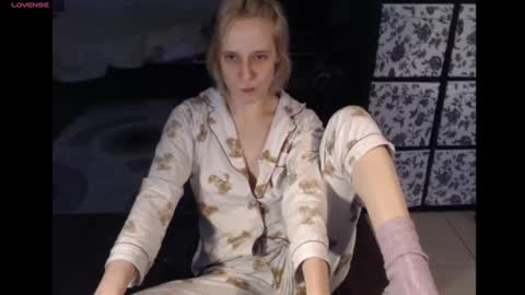 Snapshot of mrsluck chatting on February 2025 06:22:02 AM Sasha online show from February 2025 06:22:02 AM