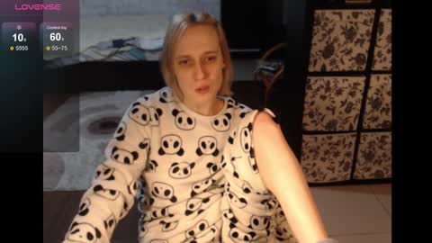 Snapshot of mrsluck chatting on February 2025 01:13:02 AM Sasha online show from February 2025 01:13:02 AM