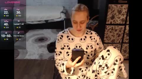 Snapshot of mrsluck chatting on February 2025 07:07:01 PM Sasha online show from February 2025 07:07:01 PM