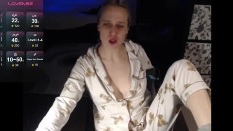 Snapshot of mrsluck chatting on February 2025 01:53:02 AM Sasha online show from February 2025 01:53:02 AM