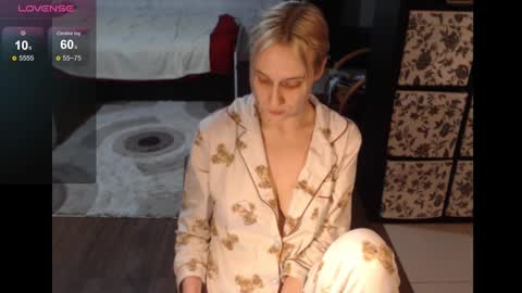 Snapshot of mrsluck chatting on March 2025 05:49:01 PM Sasha online show from March 2025 05:49:01 PM