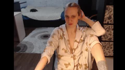 Snapshot of mrsluck chatting on March 2025 07:06:01 PM Sasha online show from March 2025 07:06:01 PM