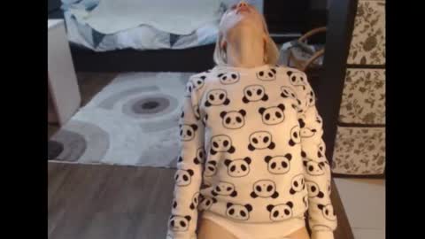 Snapshot of mrsluck chatting on October 2025 05:57:02 PM Sasha online show from October 2025 05:57:02 PM