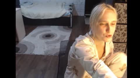 Snapshot of mrsluck chatting on October 2025 07:02:01 PM Sasha online show from October 2025 07:02:01 PM