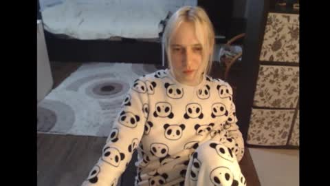 Snapshot of mrsluck chatting on November 2025 02:22:02 AM Sasha online show from November 2025 02:22:02 AM