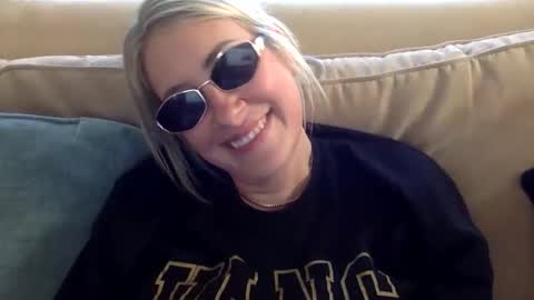 Snapshot of mrsprissxo chatting on April 2026 09:41:02 PM MrsPrissXO online show from April 2026 09:41:02 PM