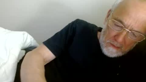 mrtease5 online show from April 2026 03:40:02 AM