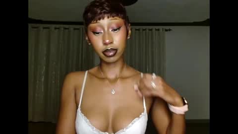 Snapshot of ms_crystal chatting on April 2026 10:32:01 PM ms_crystal online show from April 2026 10:32:01 PM