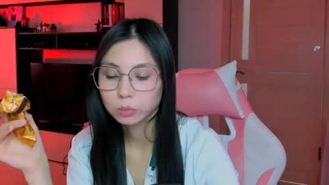 ms_emily_ online show from April 2026 11:15:02 AM