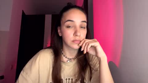 Snapshot of ms_sophiee chatting on April 2026 06:27:01 PM ms_sophiee online show from April 2026 06:27:01 PM