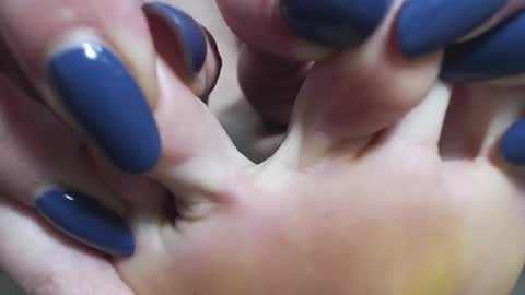 Liza  online show from November 2025 05:26:01 PM