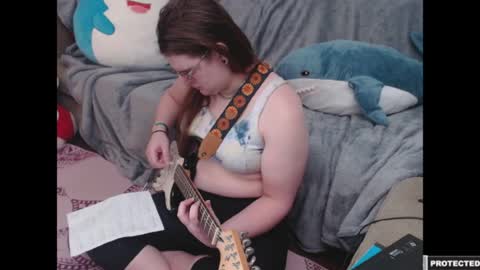 MspluraliT online show from March 2026 05:08:01 PM