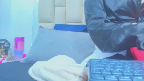 FERNANDA 3 online show from December 2025 03:01:02 AM