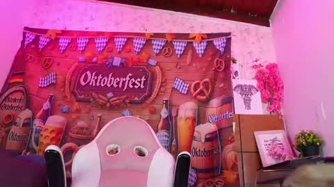 Manuela  online show from September 2025 03:09:02 AM