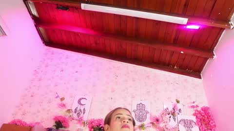 Manuela  online show from October 2025 03:14:02 AM