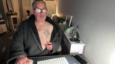 mtb1697 online show from April 2026 10:04:02 PM