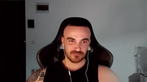 Victor online show from January 2025 08:48:02 PM