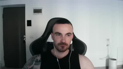 Victor online show from February 2025 01:00:02 PM