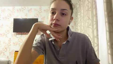 Tia online show from February 2026 06:09:01 AM