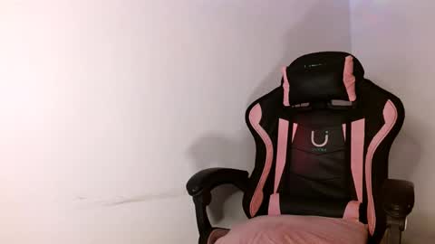 yuli online show from October 2025 08:35:02 AM