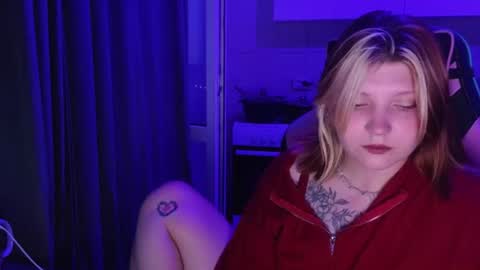 Snapshot of mura_muur chatting on June 2026 03:53:01 PM Milana online show from June 2026 03:53:01 PM