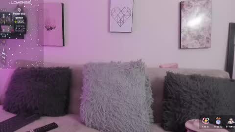 muriell_69 online show from September 2025 07:03:01 PM