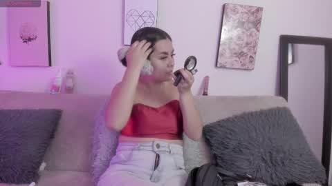 muriell_69 online show from January 2026 07:39:01 PM