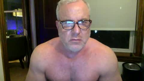 Snapshot of muscl_dad chatting on April 2026 03:23:01 AM Muscl Dad online show from April 2026 03:23:01 AM