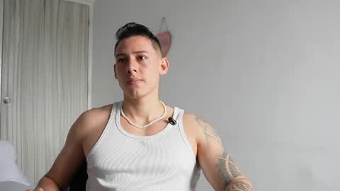 muscle_king_cum online show from April 2026 03:15:02 PM