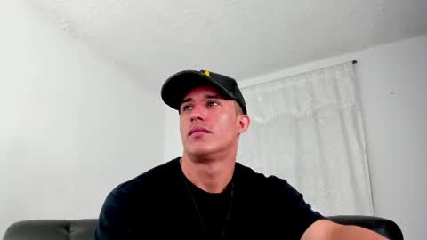 Snapshot of muscle_man07 chatting on July 2026 04:20:01 PM Muscle Man online show from July 2026 04:20:01 PM