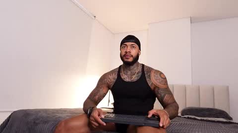 Snapshot of muscle_man19 chatting on February 2026 11:26:01 AM Nick online show from February 2026 11:26:01 AM