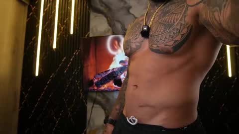 Snapshot of muscle_man19 chatting on May 2026 05:14:02 AM Nick online show from May 2026 05:14:02 AM