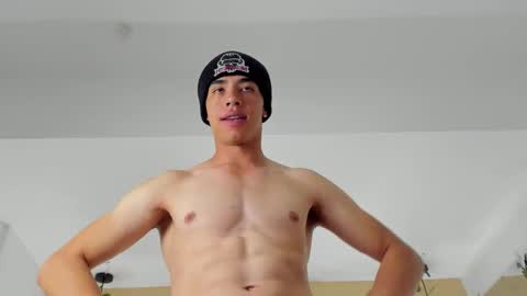 muscle scott online show from October 2025 12:26:02 PM