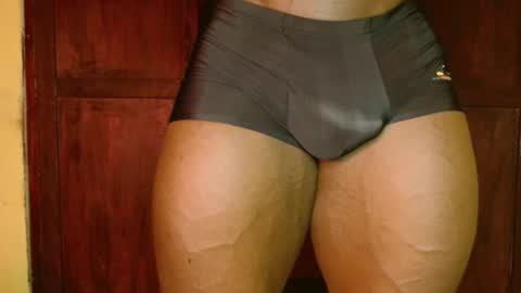 musclegod23 online show from January 2026 04:01:01 PM