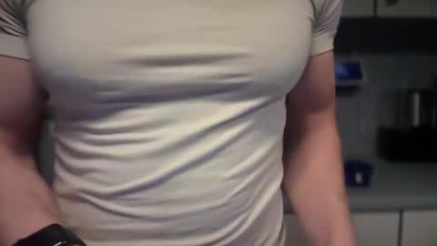 musclehair3 online show from February 2025 08:14:02 PM