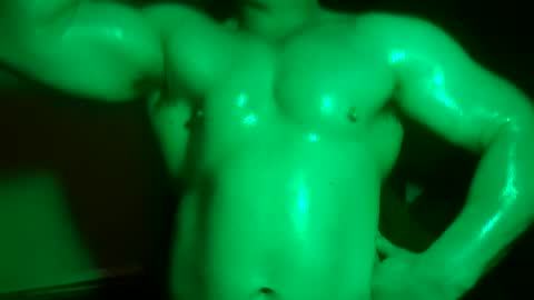 Snapshot of muscles_hulk chatting on December 2024 10:23:01 PM Hulk Muscles - NEW ACCOUNT online show from December 2024 10:23:01 PM