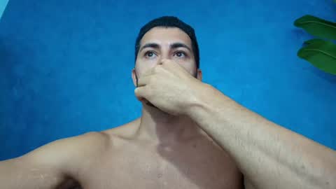 Snapshot of muscularmaster chatting on July 2026 09:12:01 AM muscularmaster onlyfans online show from July 2026 09:12:01 AM