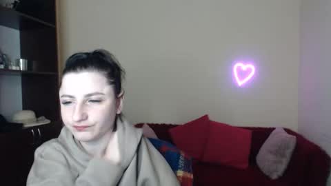 Jeneva online show from November 2025 07:03:01 PM